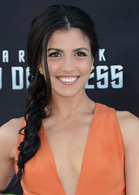 Назнин Контрактор