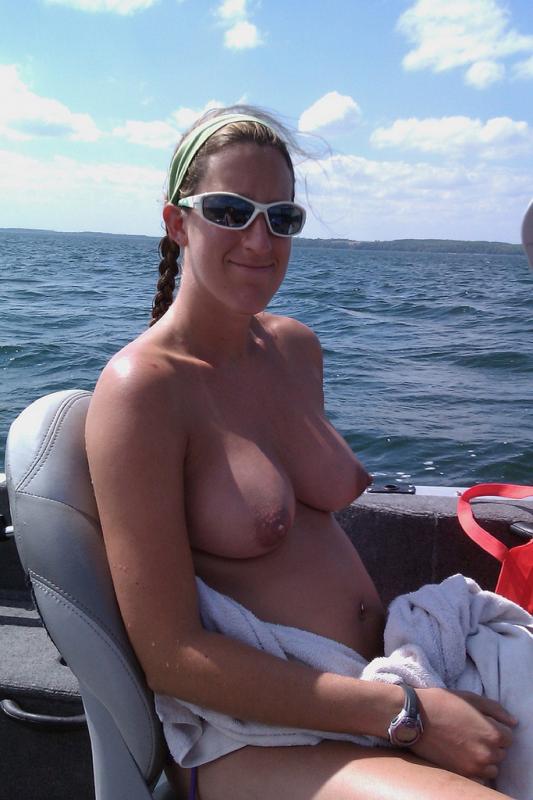 Bombshell Pregnant Milf On Vacation